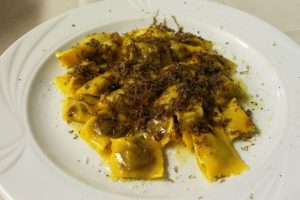 Ravioli del Plin con il tartufo "